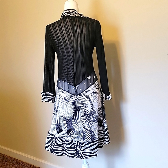 Lee Andersen Zebra Fern Duster - Picture 2 of 5